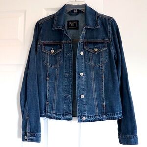 Pretty Jean jacket!!